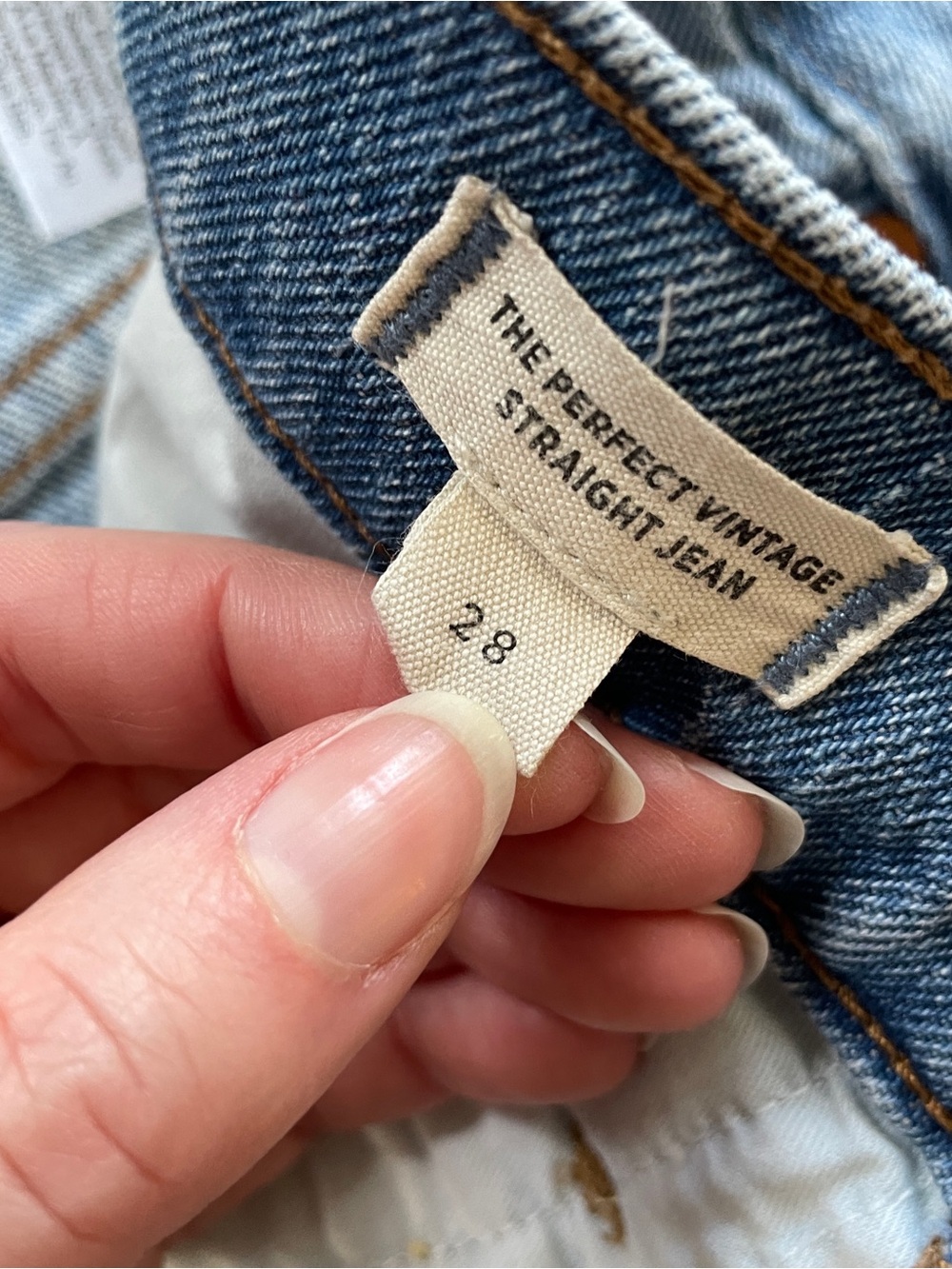 madewell The Perfect Vintage Straight Jean in Reinhart Wash - Picture 3 of 5